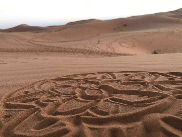 mandala di sabbia nel sahara